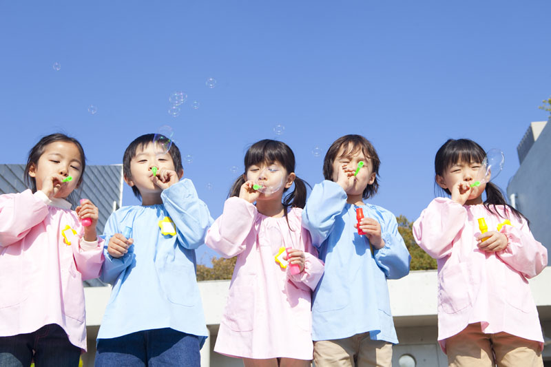 体と頭作りの一貫教育をする、静岡市で45年以上の歴史のある幼稚園です。